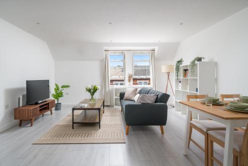 The Battersea Residences - Tap to explore photos