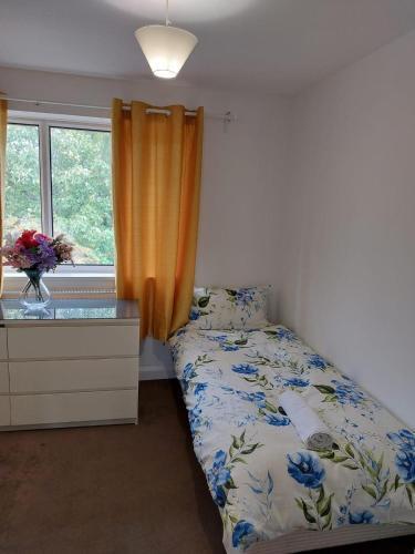 Superb 2 bedroom flat, sleeps 6
