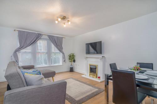 Kentmere Apartment Thamesmead - Tap to explore photos