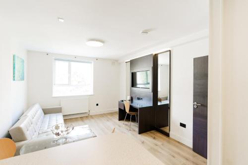 Penywern Apartment Earls Court - Tap to explore photos