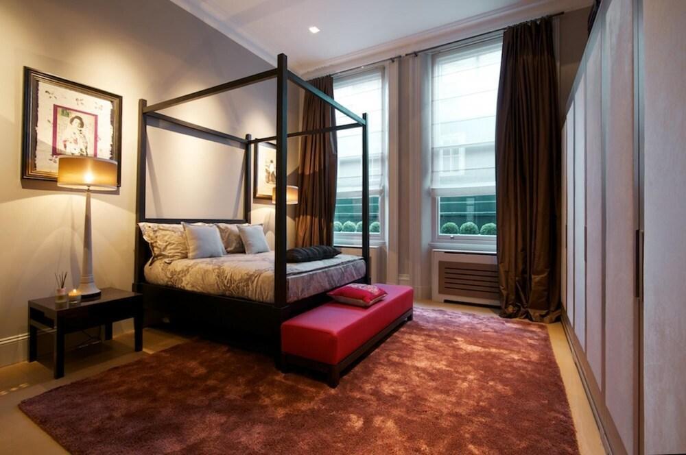 Deluxe Apartment - Cadogan Square - Tap to explore photos