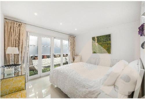 Earls Court Spacious Apartment