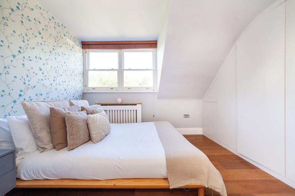 The South Hampstead Collection - Tap to explore photos