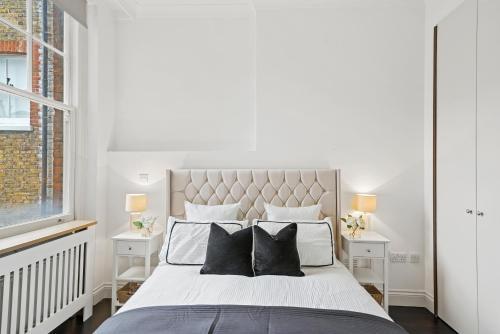 Hububb Luxury Harrods Apartment - Tap to explore photos