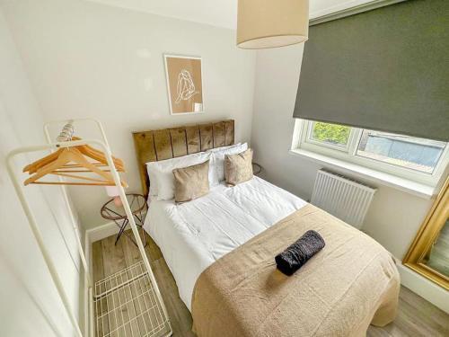 New Cosy Luxury 3 Bedroom House in Battersea London - Tap to explore photos