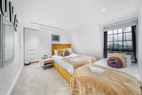 Marble Arch Penthouses with Skyline Views Room Type - One-Bedroom Apartment
