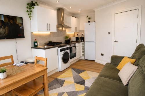 Evergreen Apartments-Flat 4, London