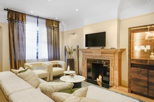 Spacious and Modern 4 beds home in Kensington - Tap to explore photos