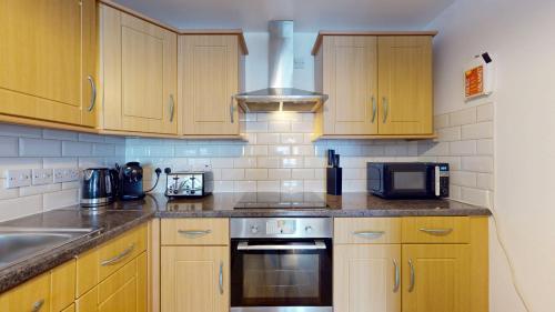 Bright and cosy 1 bed flat next to Tower Bridge - Tap to explore photos