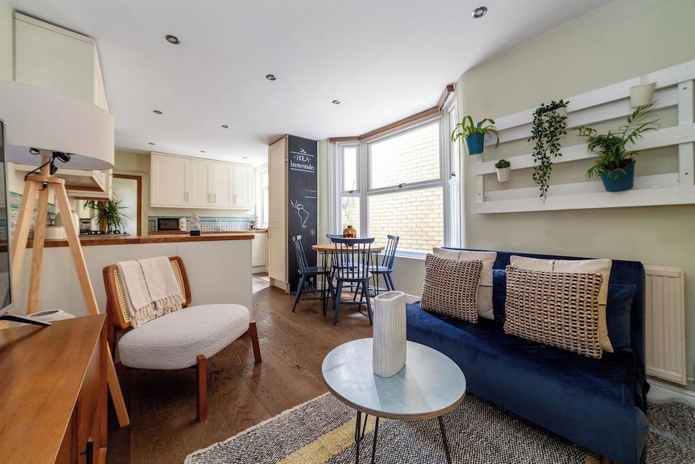 The Finsbury Park Collection - Tap to explore photos
