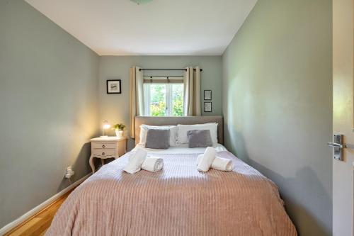 Maida Vale, apartment with private terrace - Tap to explore photos