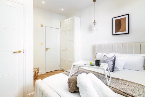 Luxury Kentish Town Apartments London With Free Wifi - Tap to explore photos