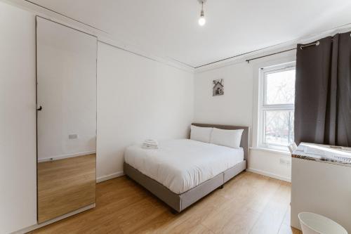 Mile End Double Rooms 27 Guest house