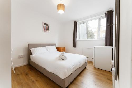 Wesferry beds to stay - Tap to explore photos