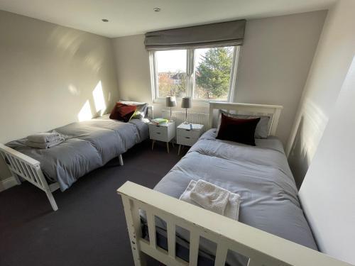 Beautiful 4B.2Ba House + office
