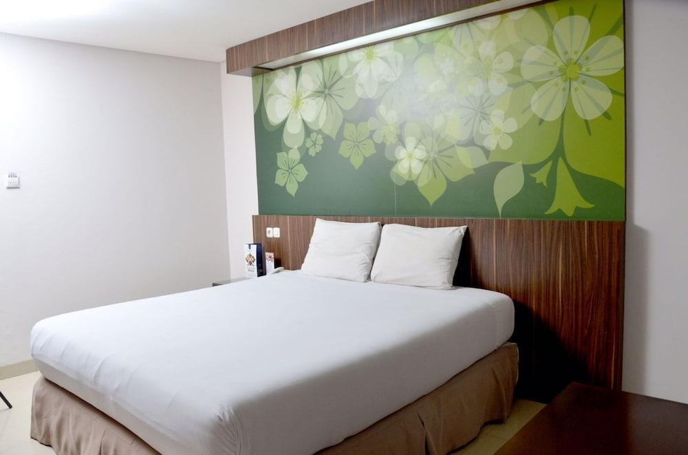 D'Arcici Hotel Sunter - Tap to explore photos