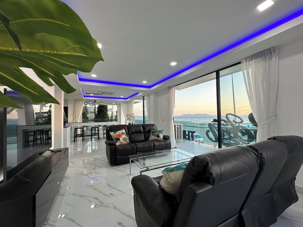 STUNNING BEACHFRONT VIEW LUXURIOUS APT 2 - Tap to explore photos