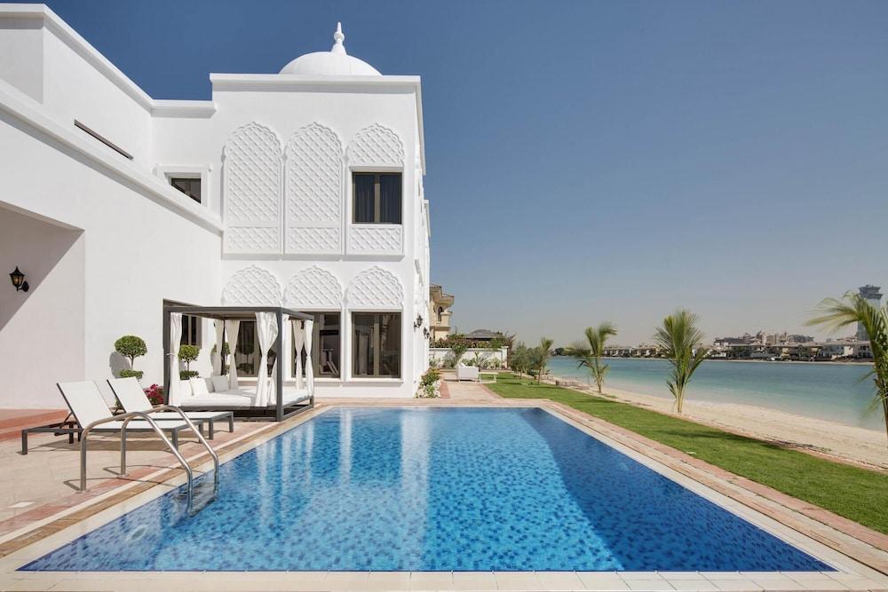 5 Villa w Private Pool Beach on Palm Jumeirah - Tap to explore photos