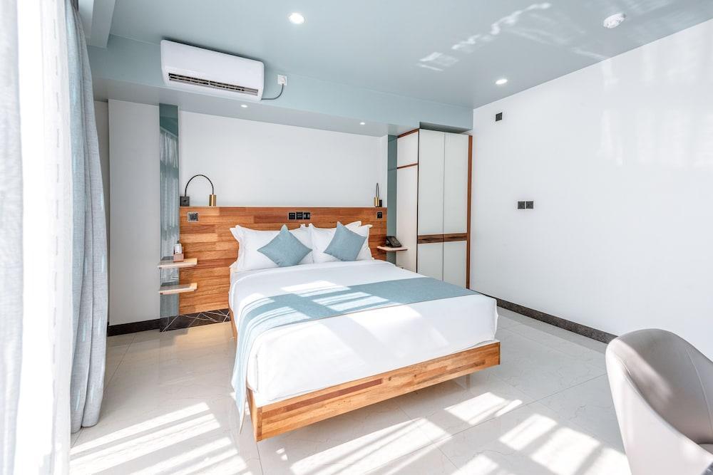 Marukab Plaza Room Type - Deluxe Double Room, 1 Bedroom