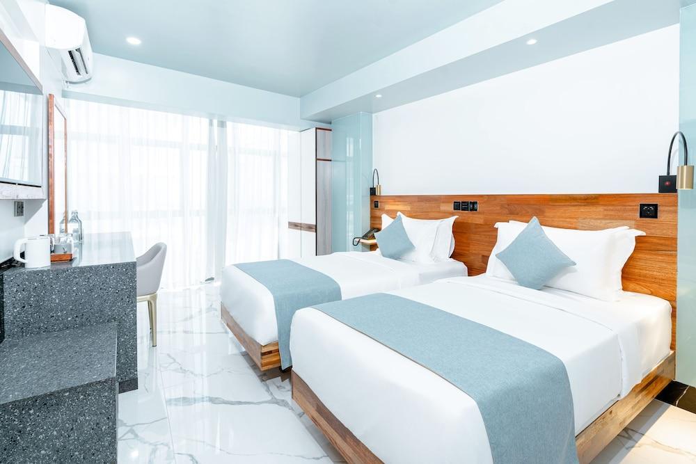 Marukab Plaza Room Type - Deluxe Twin Room