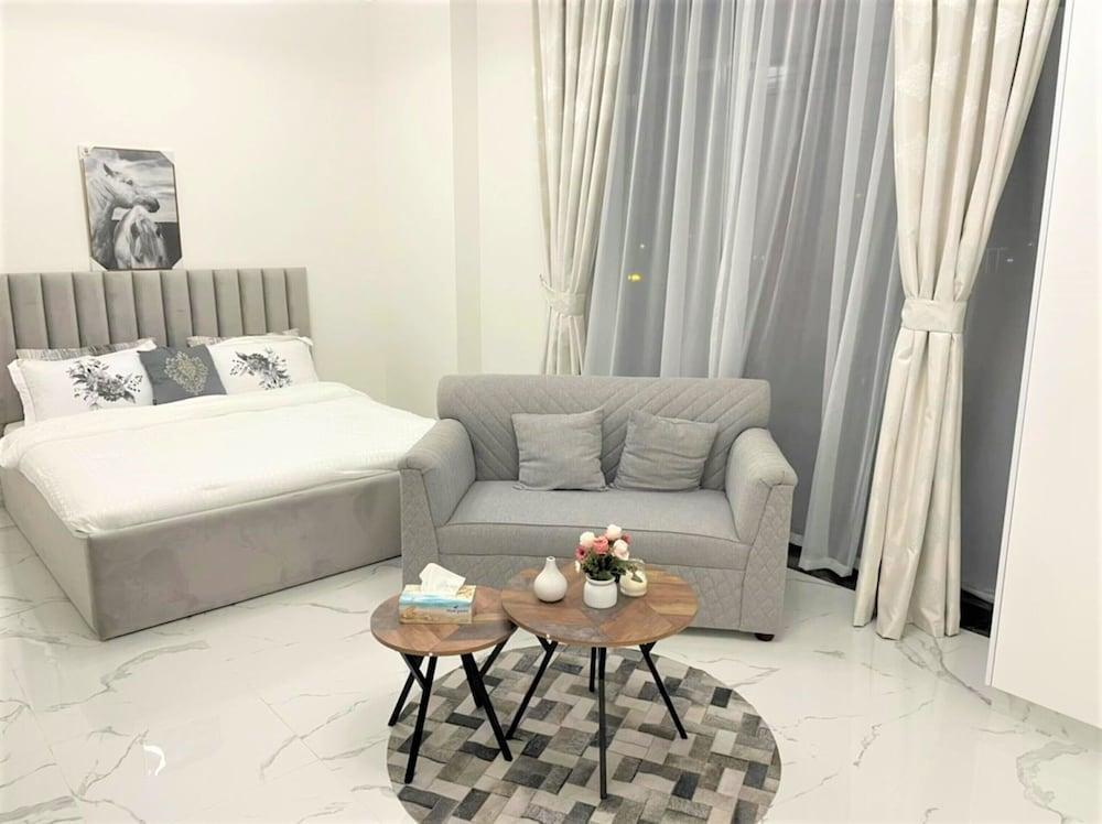 Amazing Stay in Majan Dubai - Tap to explore photos