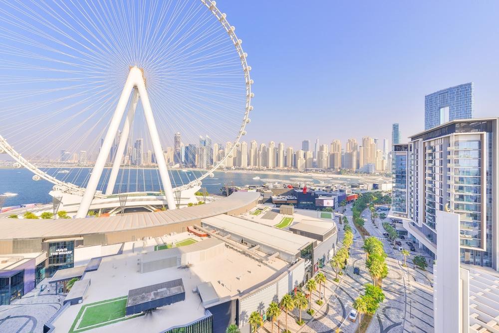 Lavish & Equipped 2 BR Facing Ain Dubai - Tap to explore photos