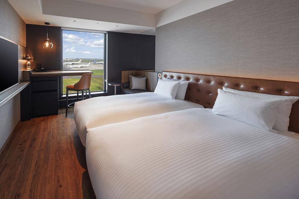 Hotel Metropolitan Tokyo Haneda Room Type - Standard Twin Room, Multiple Beds, Non Smoking, Airport View (For 2 people) Hotel Metropolitan Tokyo Haneda Room Type - Standard Twin Room, Multiple Beds, Non Smoking, Airport View (For 2 people)
