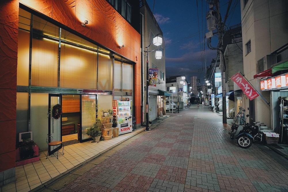 TOKYO E JOY INN - Nishishinjuku - Tap to explore photos