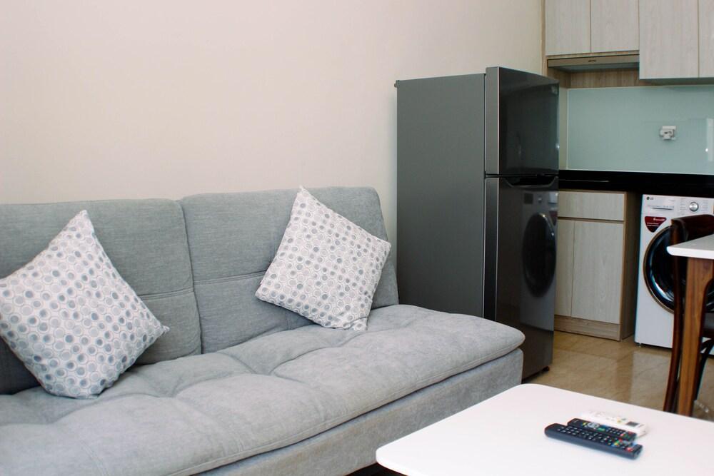 Stunning And Comfortable 2Br At Menteng Park Apartment - Tap to explore photos