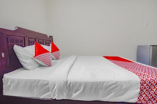 Hotel O Gayatri Residence Room Type - Standard Double Room