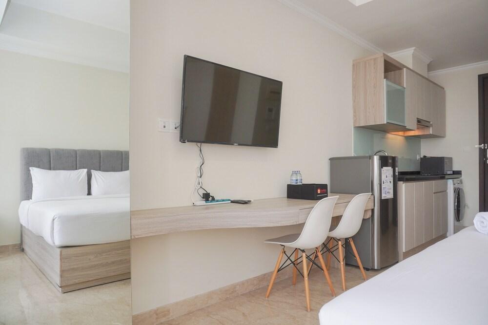 Comfort Stay Studio At Menteng Park Apartment - Tap to explore photos