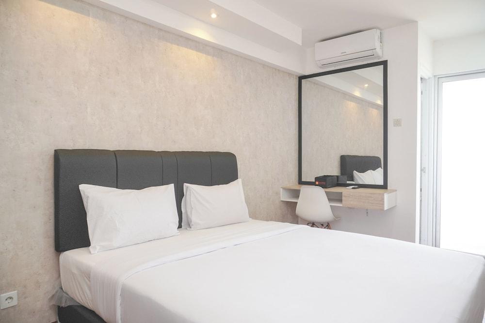 Strategic And Homey Studio Bassura City Apartment Near Mall