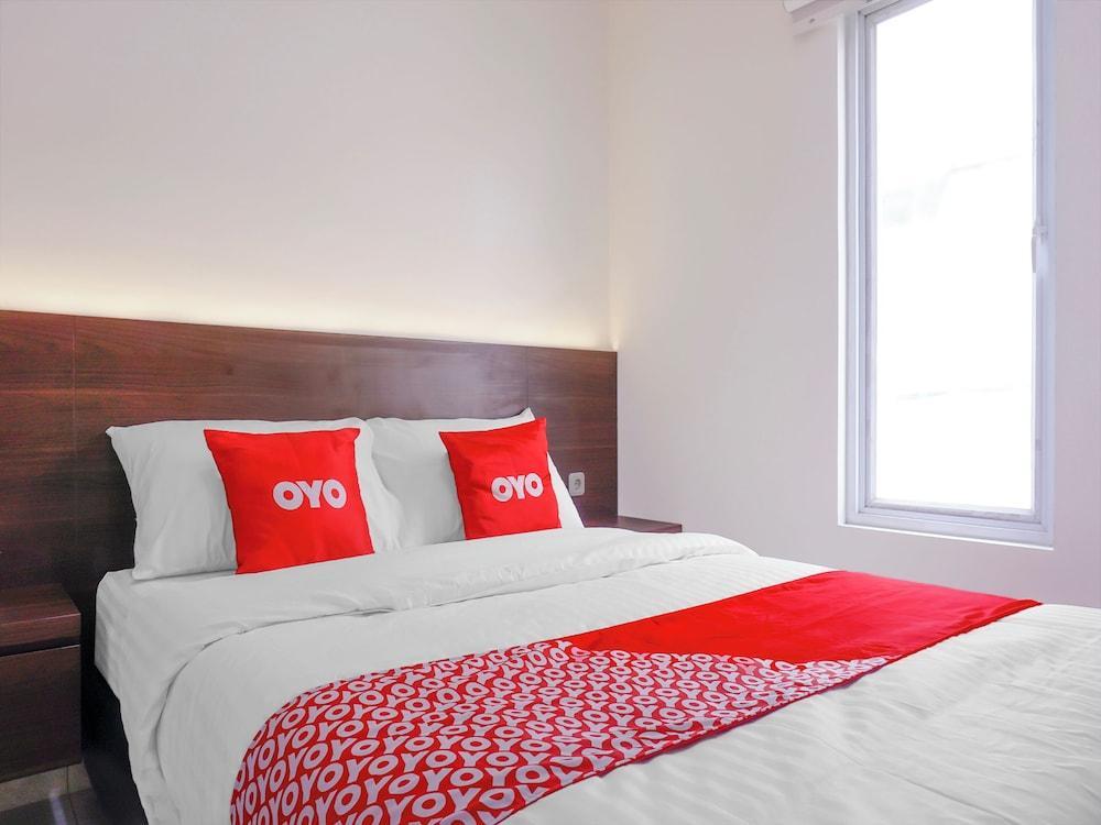 Hotel O Near Pasar Baru Room Type - Standard Double Room