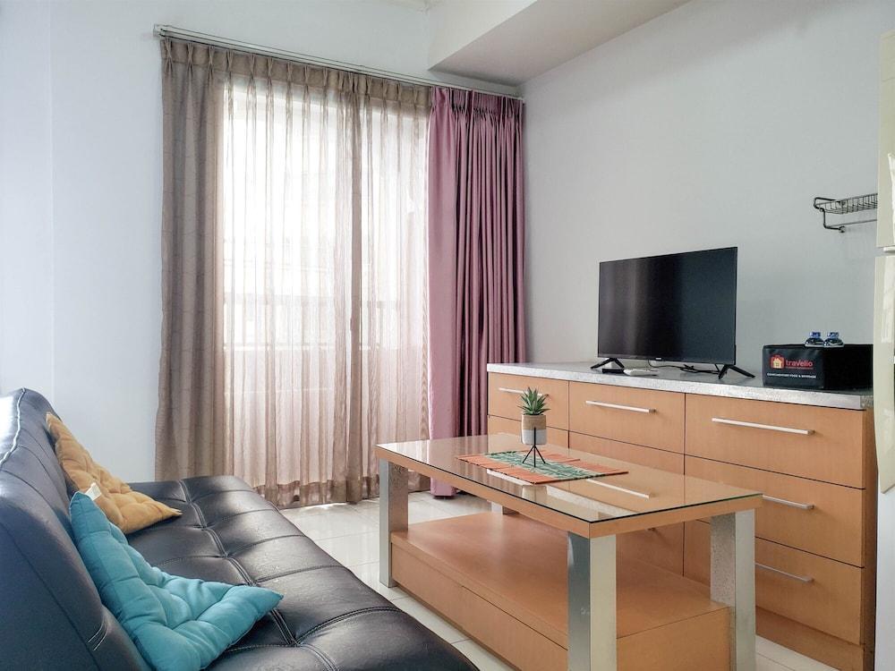 Nice Studio At Marina Ancol Apartment - Tap to explore photos