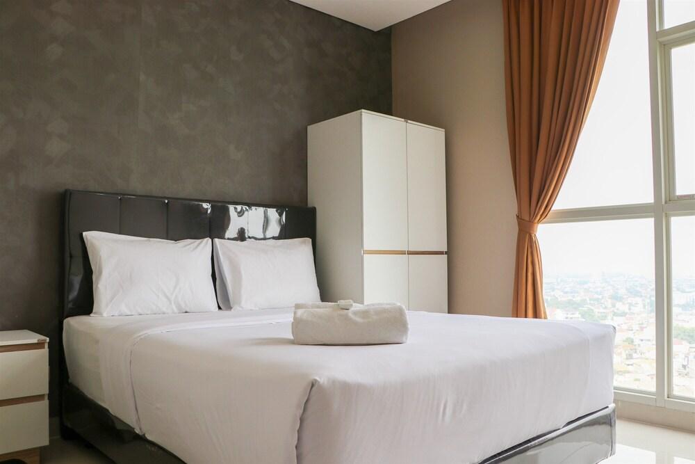 Spacious And Comfy 3Br Ciputra International Apartment - Tap to explore photos