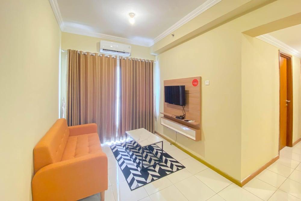 Spacious 2Br With Working Room At Grand Palace Kemayoran Apartment - Tap to explore photos