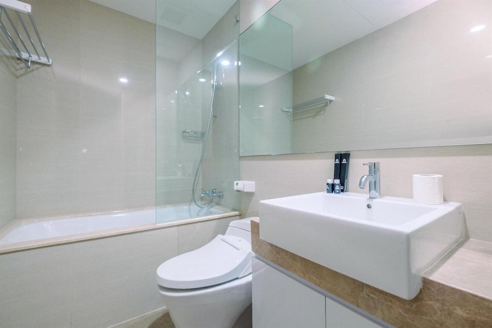 Nice And Comfort 2Br At Casa Grande Apartment - Tap to explore photos