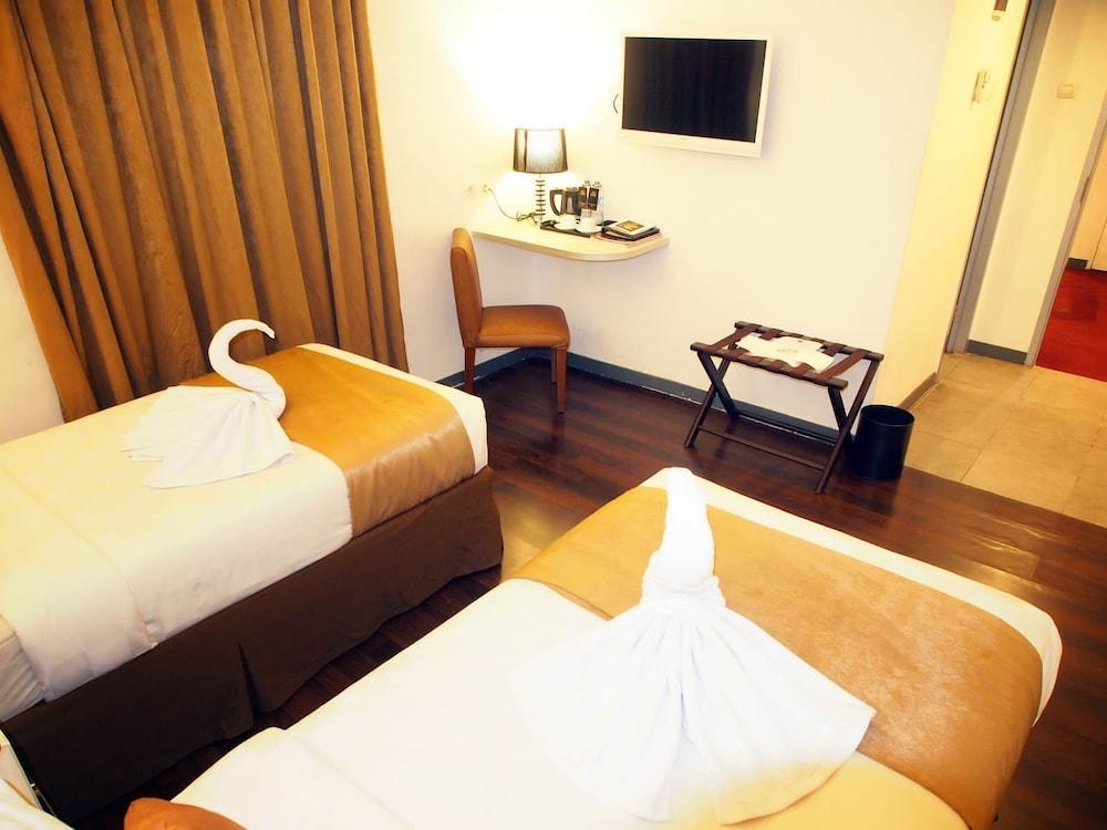 MV Orienchi Room Type - Standard Twin Room