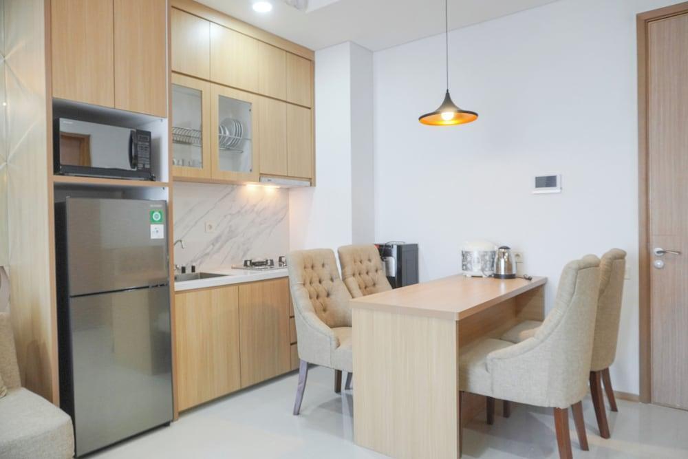 Nice And Comfortable 2Br At Samara Suites Apartment - Tap to explore photos