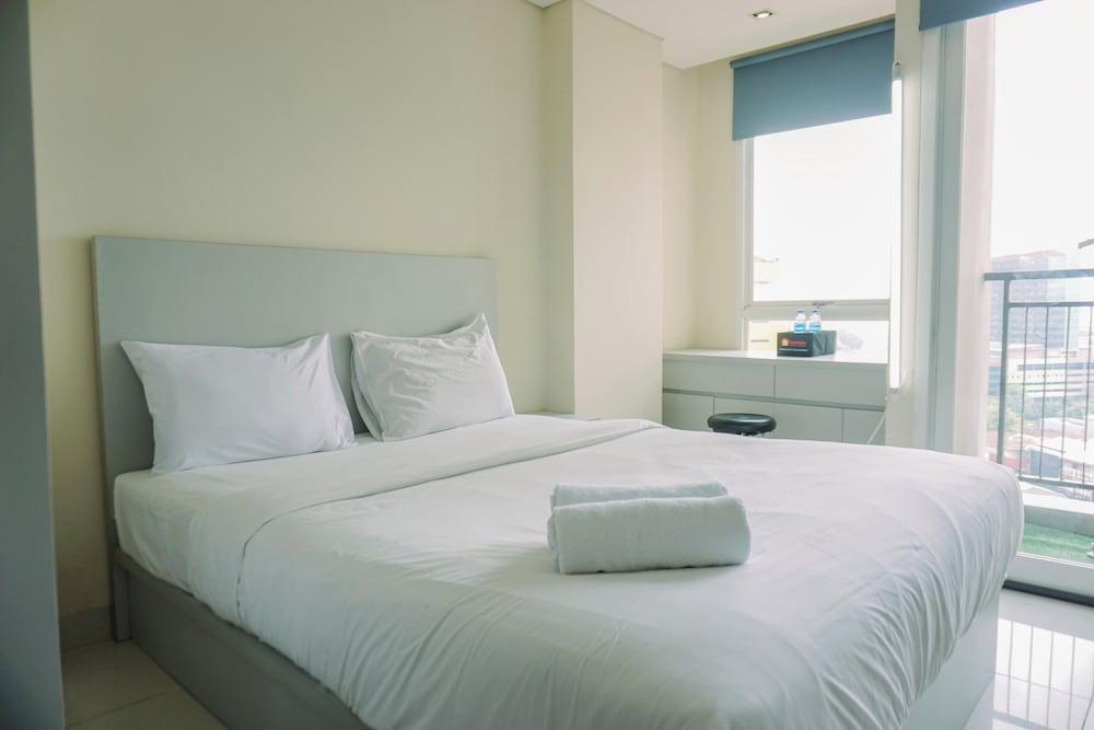 Cozy Stay Studio Apartment At Elpis Residence Room Type - Studio