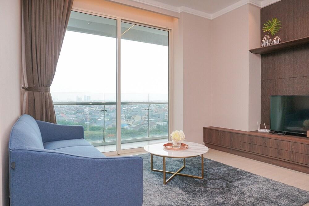 Elegant 2Br Citralake Suites Apartment - Tap to explore photos
