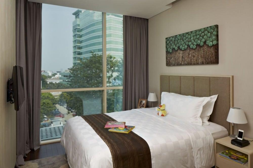 Three Bedroom Premier, Fraser Residence Menteng Jakarta - Tap to explore photos