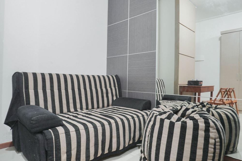 Special 1Br Direct Pool Access At Thamrin Residence - Tap to explore photos
