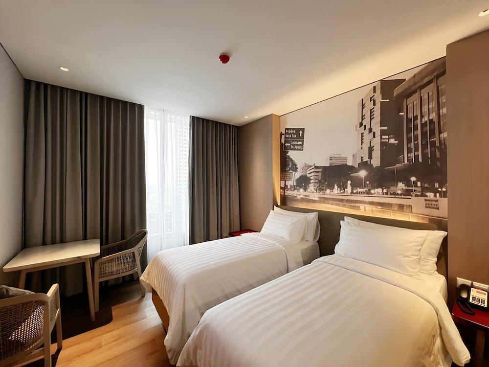 Ra Suites Simatupang Room Type - Deluxe Twin Room