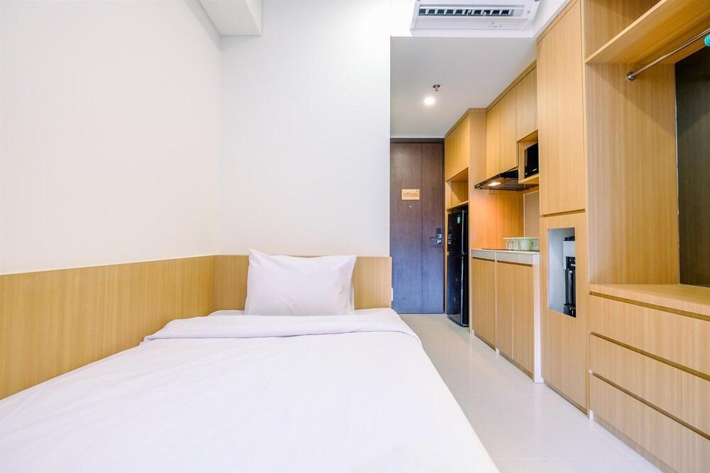 Nice And Comfortable Studio Vasaka Solterra Apartment - Tap to explore photos