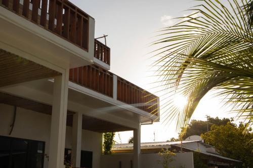 Kudhi Boli Beach House - Tap to explore photos