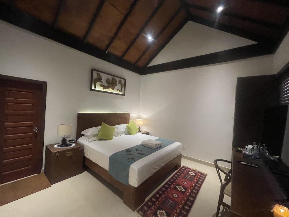 Atholhu Residence Room Type - Superior Double Room