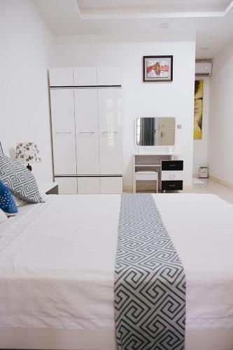 Fiyala Homestay - Tap to explore photos
