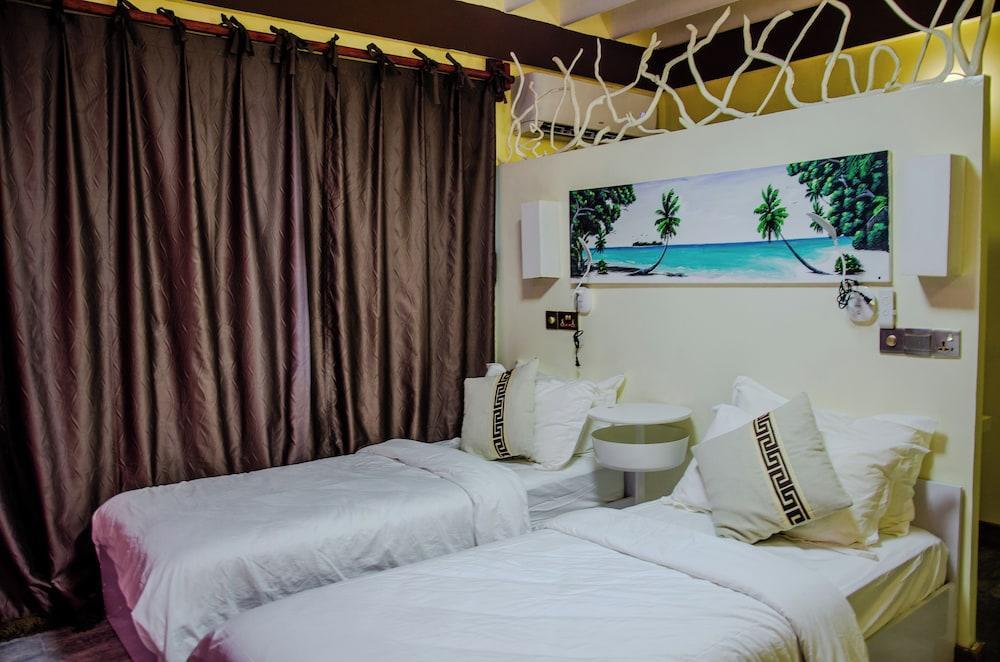 Luna lodge Room Type - Deluxe Twin Room