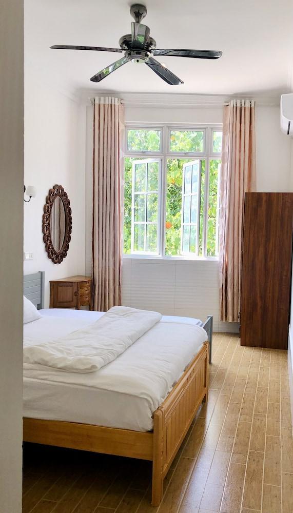 Aqua Sunset Room Type - Family Room, Ocean View